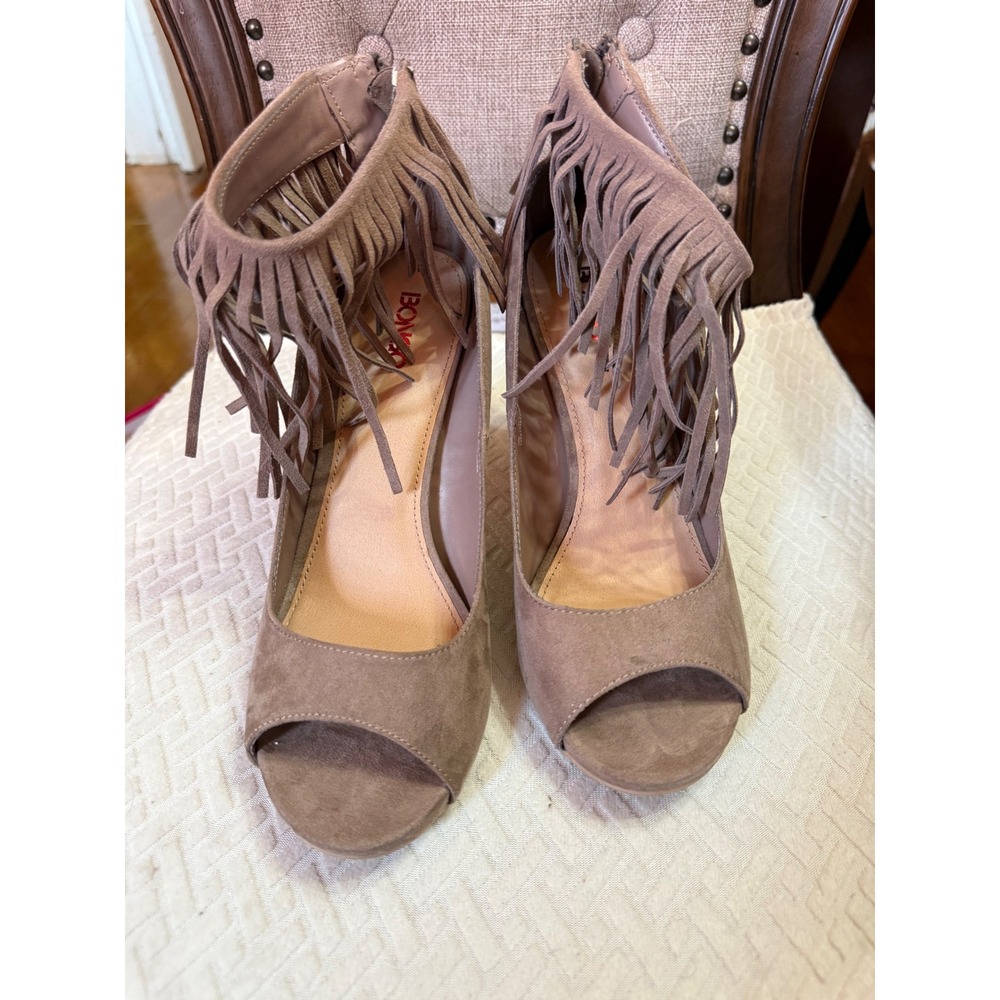Bongo Edge Taupe Faux Suede Fringe Peep Toe Stiletto Heels Mens 10M 71891